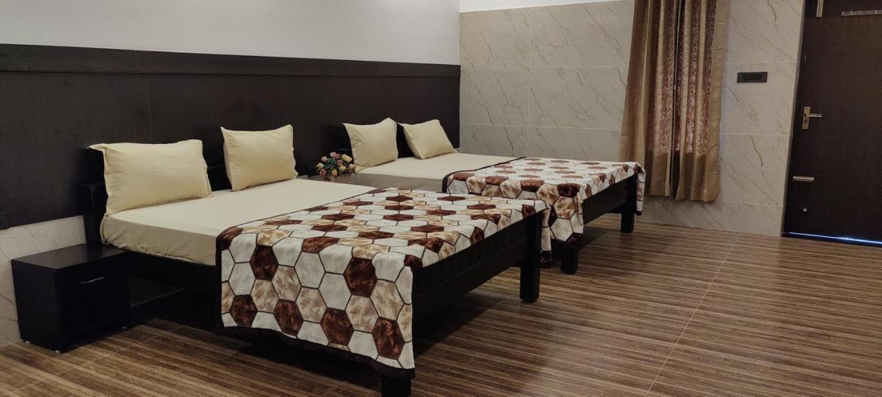 Rr Holiday Homes Кодайканал Екстериор снимка